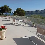 Aura *