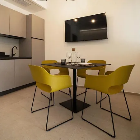 Aura Apartment