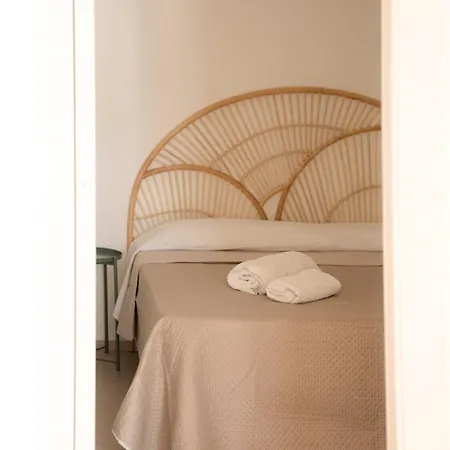 Aura Apartment *
