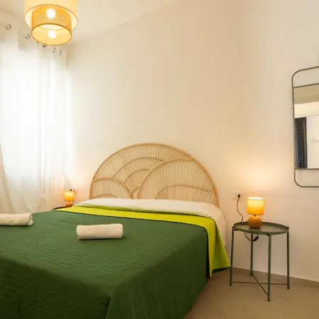 Aura Apartment *